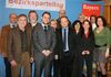 Harald Unfried (Mitte) und die Delegierten aus der Stadt und dem Landkreis Landshut freuen sich über die gute Platzierun